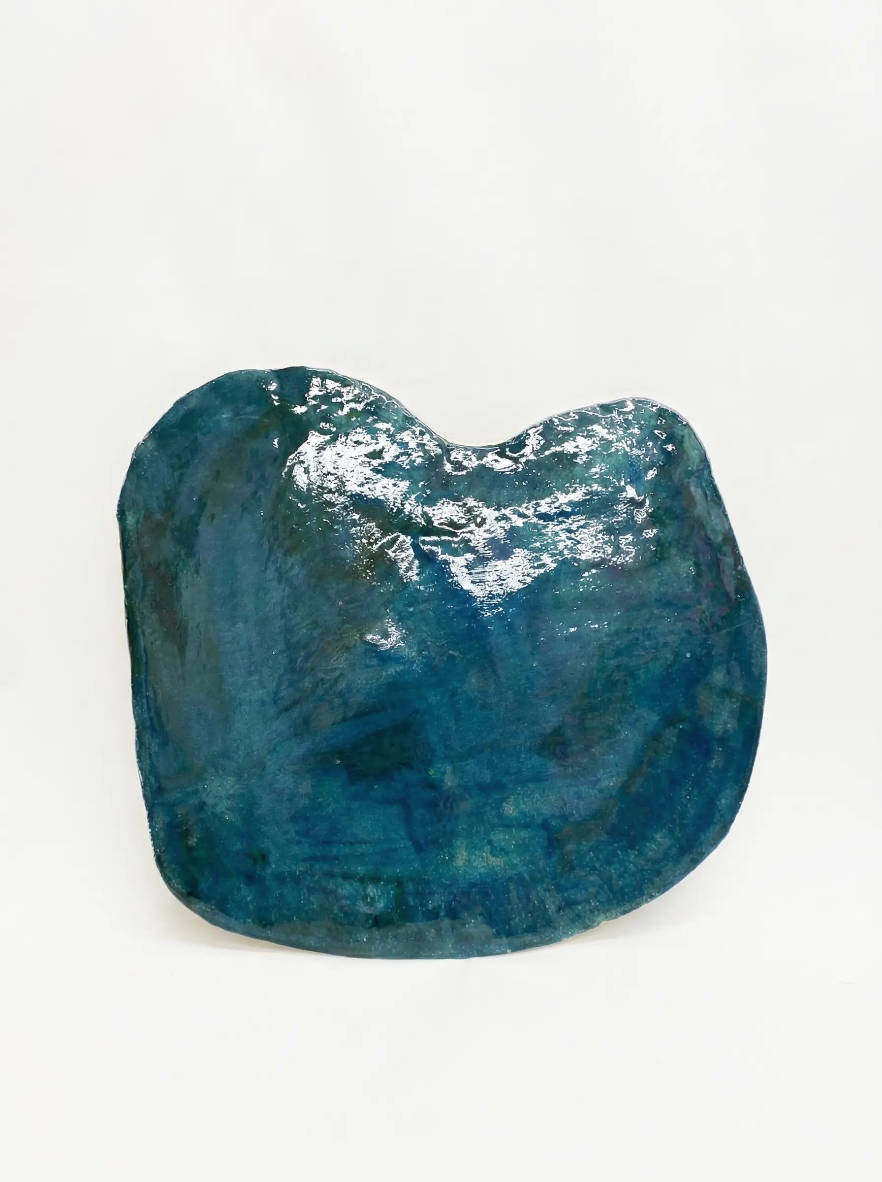 Keramik #02 – Hanna Maxi Schumacher | Handgefertigte Keramik Düsseldorf Keramik #02 von Hanna Maxi Schumacher – Petrol, 59 × 54 × 1,5 cm | Künstlerin Malerin Düsseldorf NRW Germany | Ceramic Art 2025